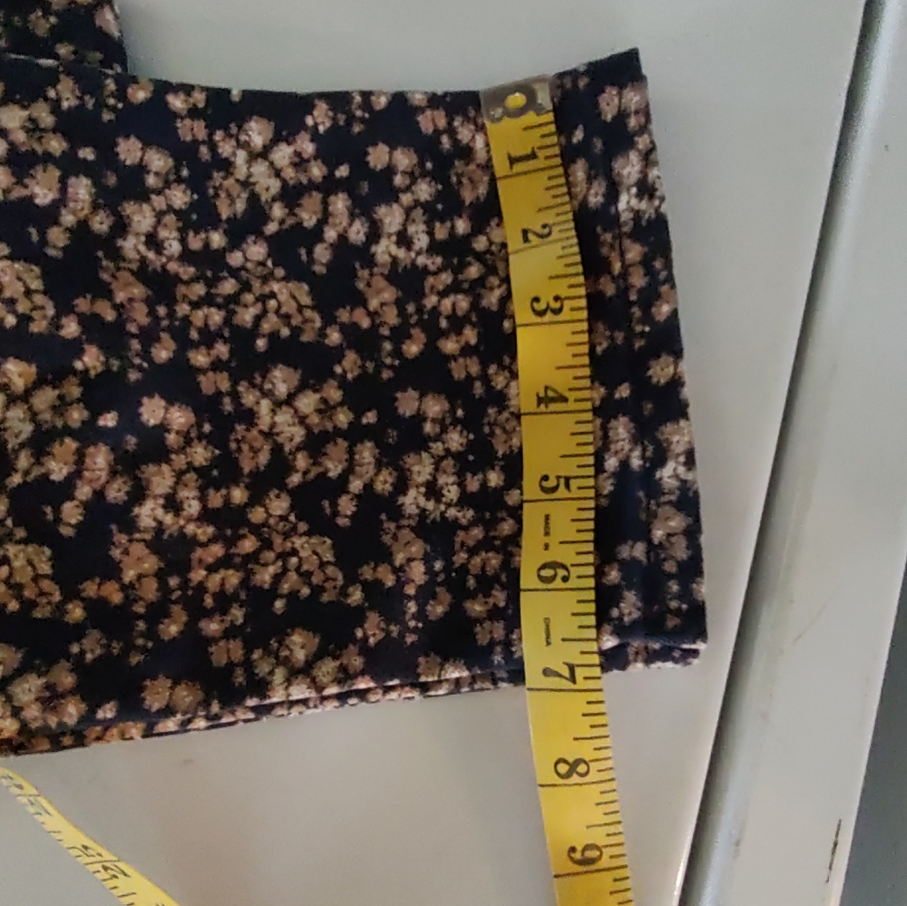 Levi's flower print skinny jeans. New. Size 6. - Picture 14 of 16
